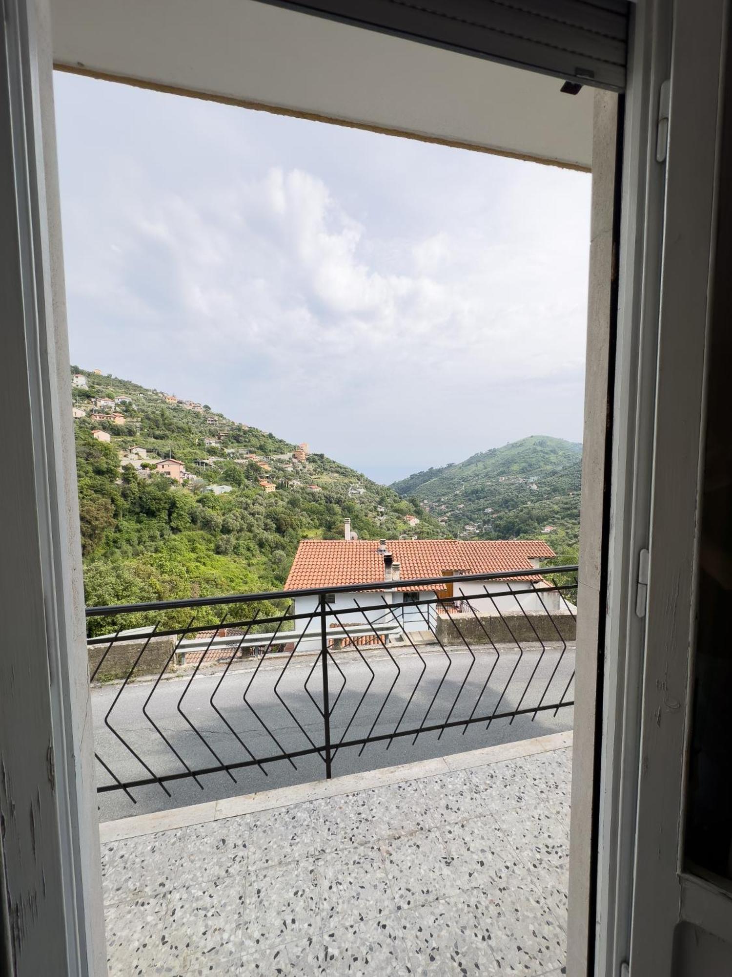 Sanremo Mare E Relax - Affittasi "Casa Illiade" Con Parcheggio Libero, Terrazza E Wi-Fi Apartamento Exterior foto