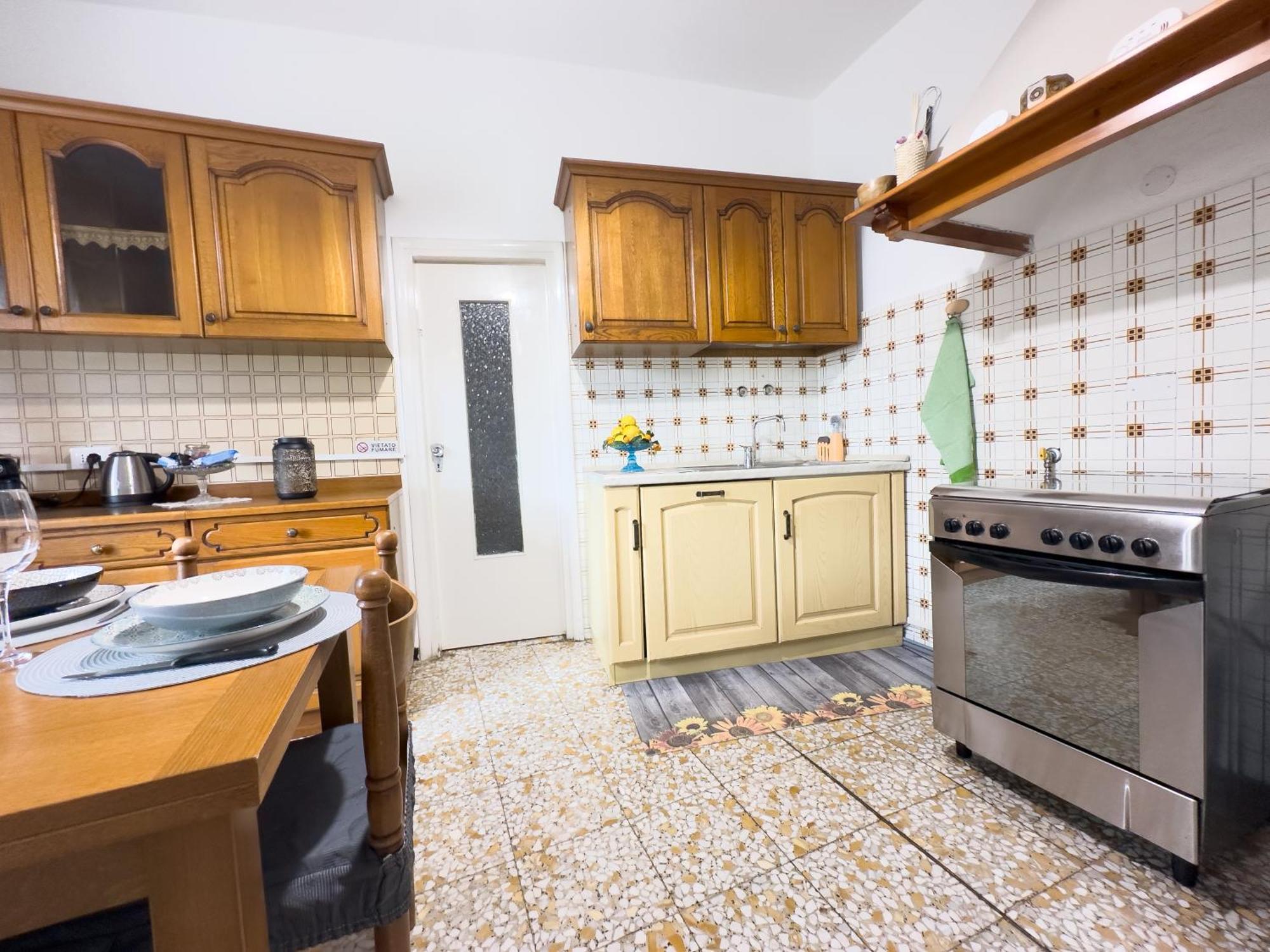 Sanremo Mare E Relax - Affittasi "Casa Illiade" Con Parcheggio Libero, Terrazza E Wi-Fi Apartamento Exterior foto