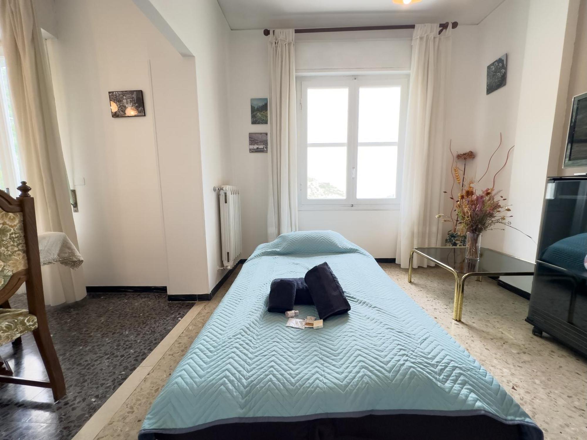 Sanremo Mare E Relax - Affittasi "Casa Illiade" Con Parcheggio Libero, Terrazza E Wi-Fi Apartamento Exterior foto